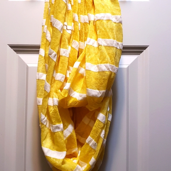 Infinity scarf - Picture 2 of 2